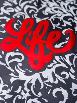 Close-up of neck print on Life Oversized Tee-Shirt T-shirt in midnight grey color