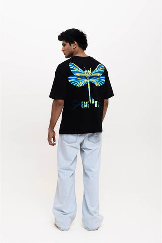 TURQTANG Dragonfly Oversized T-Shirt in Classic Black – Nature-inspired streetwear for bold style.
