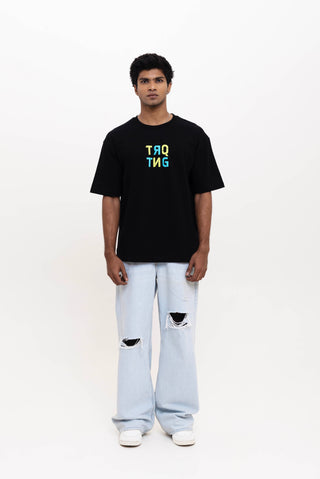 TURQTANG Dragonfly Oversized T-Shirt in Classic Black – Nature-inspired streetwear for bold style.