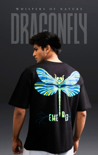 TURQTANG Dragonfly Oversized T-Shirt in Classic Black – Nature-inspired streetwear for bold style.