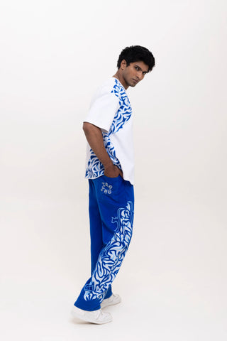 TURQTANG Sapphire Smoke Oversized T-Shirt in Smoking White – bold streetwear with modern comfort.